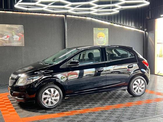 CHEVROLET ONIX 1.4 MPFI EFFECT 8V FLEX 4P AUTOMÁTICO CHEVROLET ONIX 1.4 MPFI EFFECT 8V FLEX 4P AUTOMÁTICO